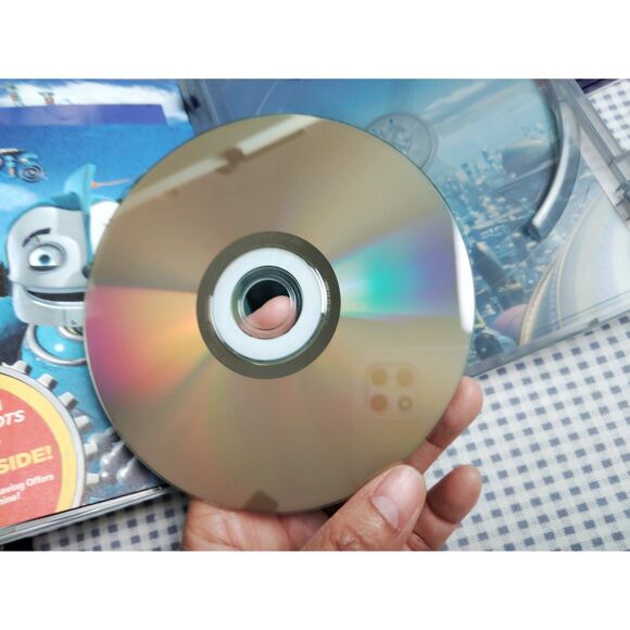 Lot of 7 DreamWorks Kids Animated DVD Shrek Madagascar Kung Fu Panda A Bugs Life - Picture 8 of 14